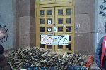 Евромайдан 7.12.2013 - дрова для революции у входа в мэрию