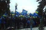 Евромайдан 7.12.2013 - за решёткой - свезённый митинг любителей платных митингов Януковича