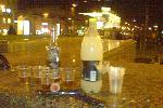 Евромайдан 7-8.12.2013 - натюрморт на Бессарабской площади с видом на Крещатик - ножи, баллончик, Швепс и перцовка "Козацька рада" - советую, ядрёно перчит