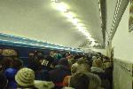 Евромайдан 7-8.12.2013 - метро Крещатик - не справляется с таким потоком