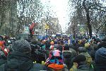 Евромайдан - ночь нападения - 11 декабря - Автобусы с ментами и внутренними войсками очень аккуратно отъезжают нафиг отсюда