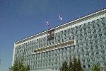 Собственно административное здание. Непонятно какого государства, то ли СССР, то ли России